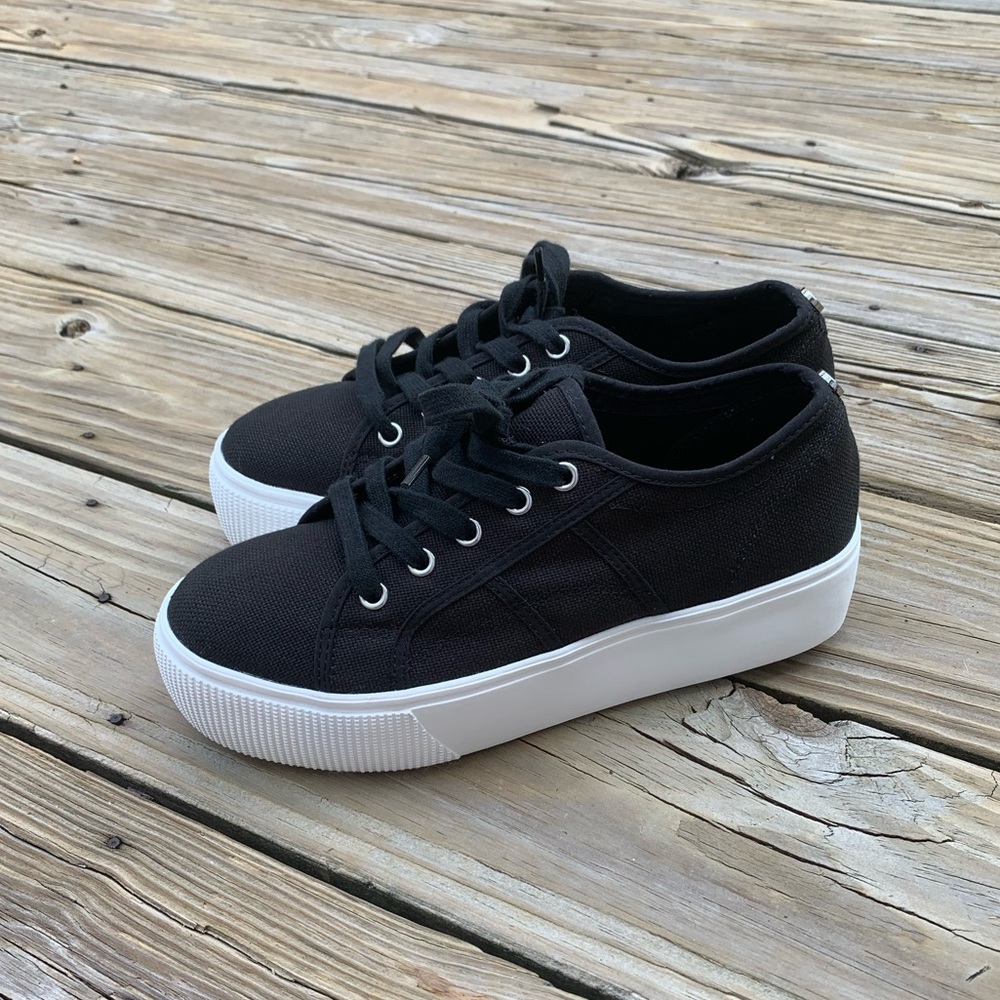 Steve Madden tennis shoes